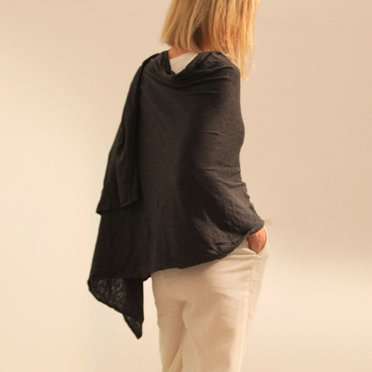 Essential Travel Wrap – Lightweight Insect-Repellent Scarf for Women & Men