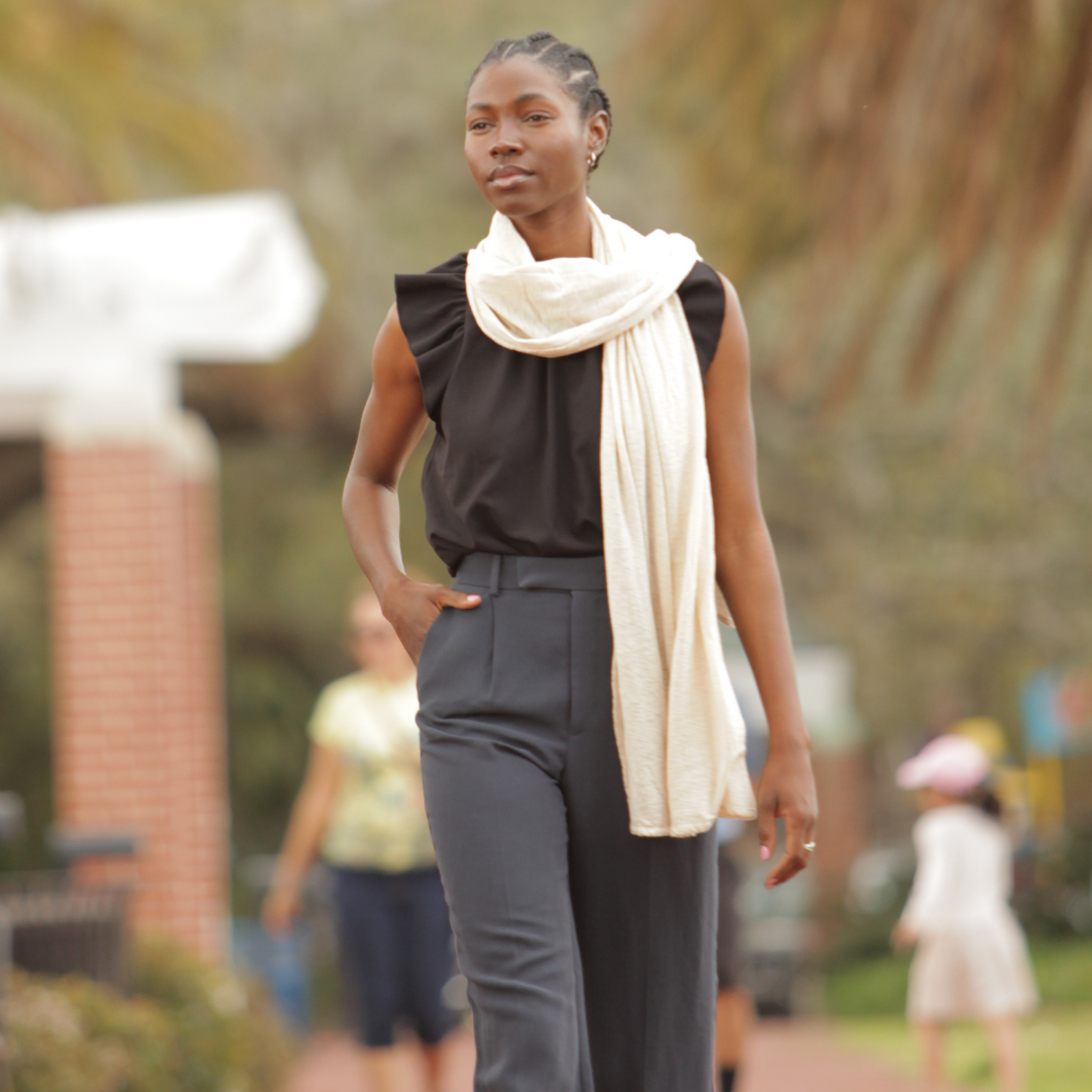 Essential Travel Wrap – Lightweight Insect-Repellent Scarf for Women & Men
