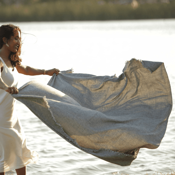 Artisan Made Bug Repellent Outdoor Throw with Odorless Insect Shield® - Pang Wangle